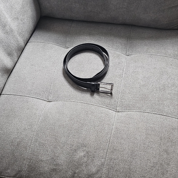 Michael Kors belt - Picture 3 of 6